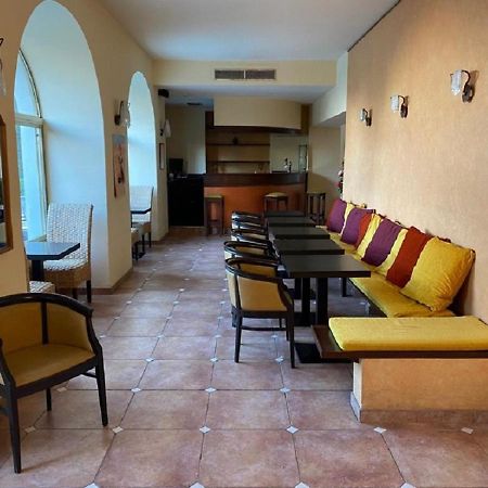 Anis Hotel Νίκαια Εξωτερικό φωτογραφία