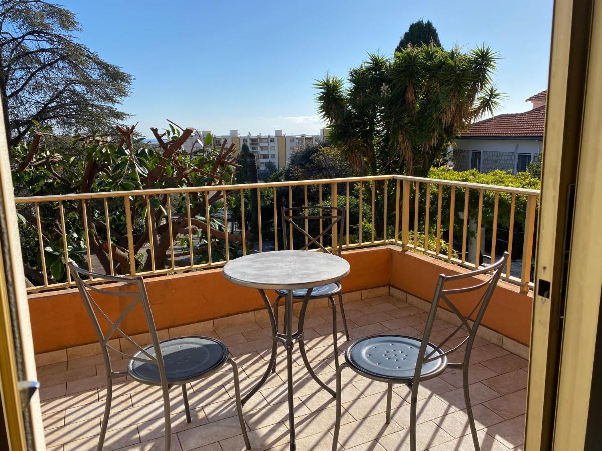 Anis Hotel Νίκαια Εξωτερικό φωτογραφία