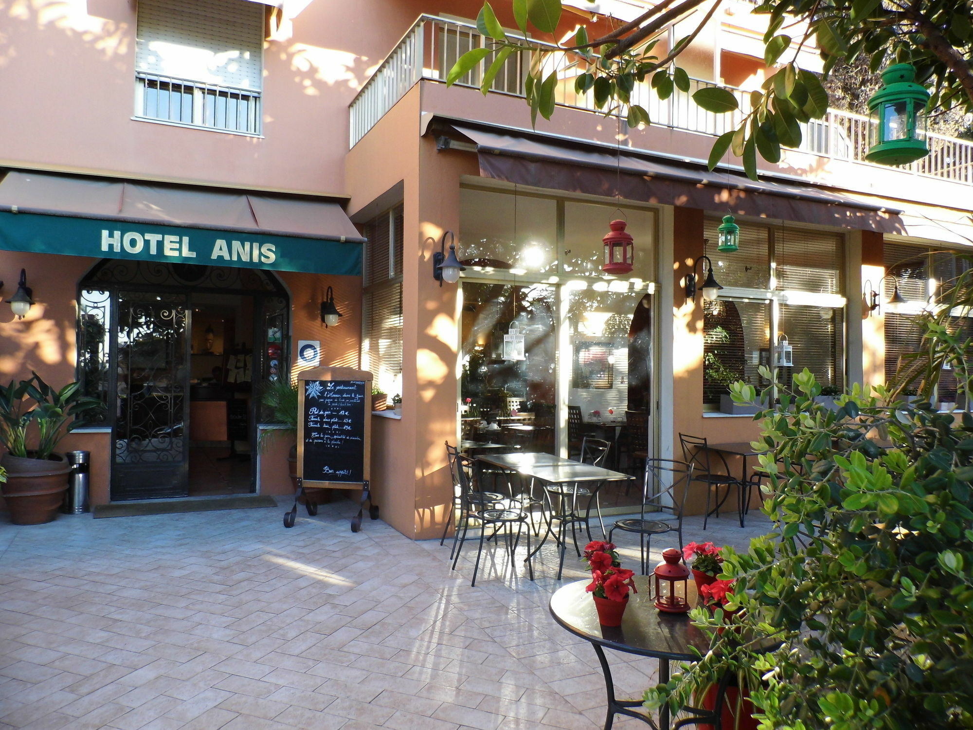 Anis Hotel Νίκαια Εξωτερικό φωτογραφία